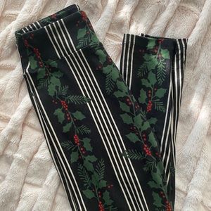 LulaRoe Holiday print leggings